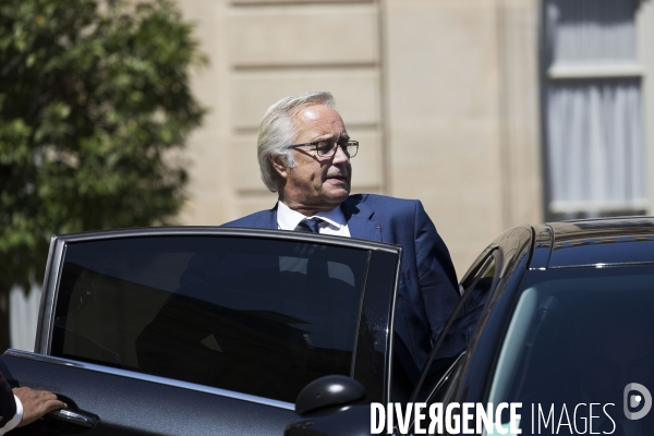 Reunion ministerielle sur la conference sociale.