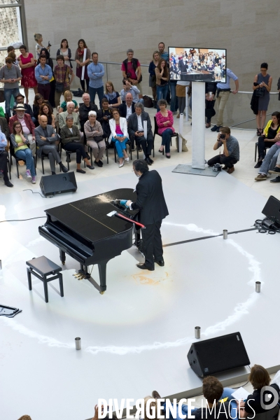 Un week end à Luxembourg.Piano Destruction Concert .Performance de l artiste américain Raphael Montanez Ortiz au MUDAM,