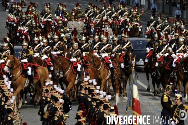 Défilé militaire du 14 juillet. Tribune officielle