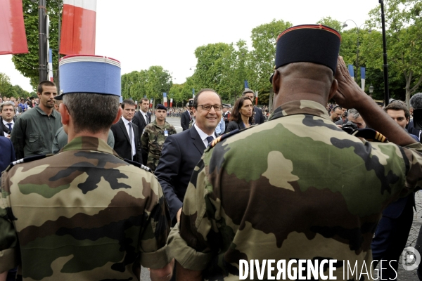 Défilé militaire du 14 juillet. Tribune officielle