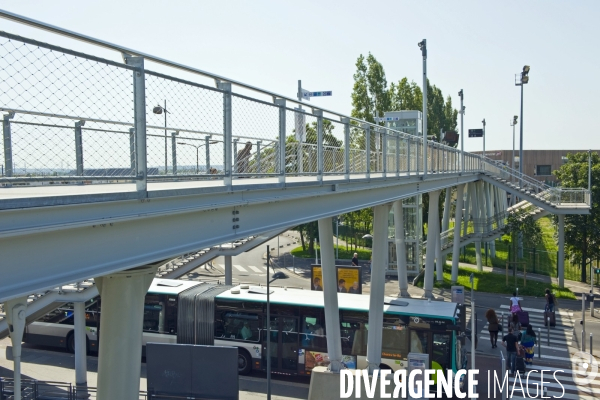 Le nouveau pole multimodal a Creteil Pompadour sur la ligne du rer D