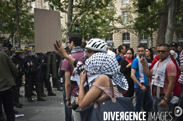 Manifestation propalestinienne interdit, en soutien aux habitants de Gaza.