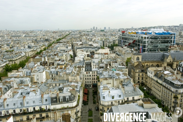 Illustration  Juillet 2014.Vue aerienne de Paris