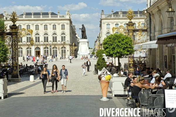 Illustration Juin 2014.La place Stanislas vue depuis la rue Stanislas a Nancy