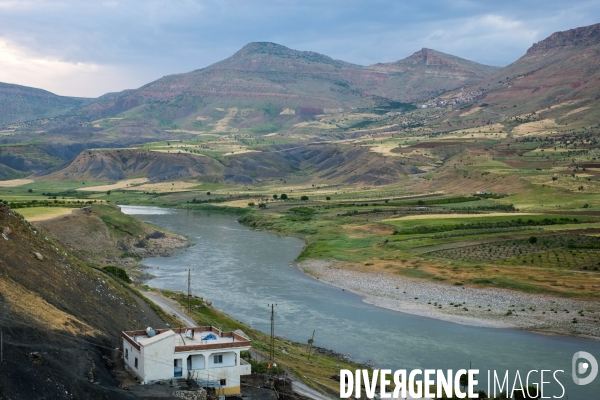 La construction du barrage d Illisu, Turquie