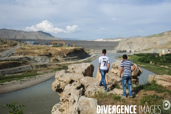 La construction du barrage d Illisu, Turquie