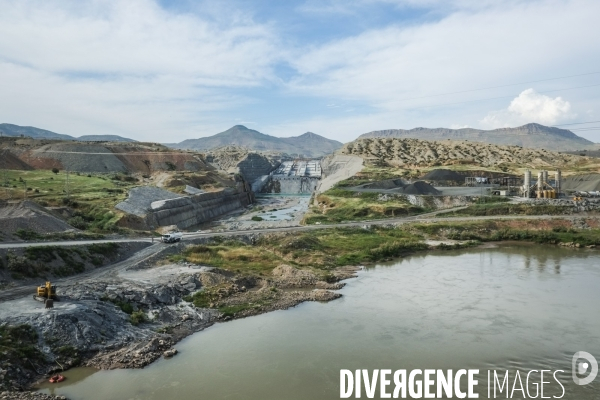 La construction du barrage d Illisu, Turquie