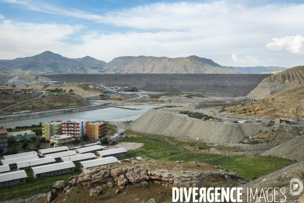 La construction du barrage d Illisu, Turquie