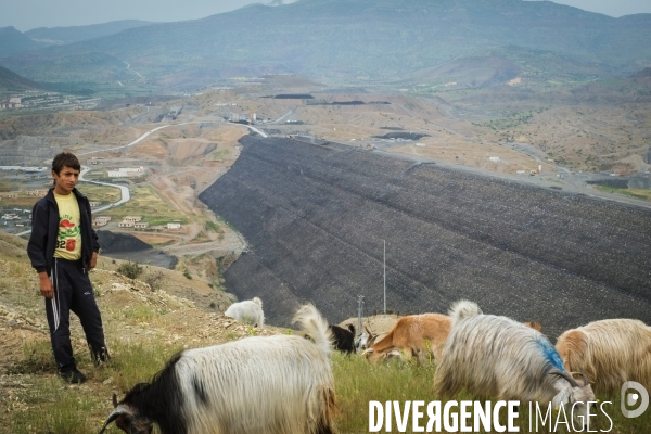 La construction du barrage d Illisu, Turquie