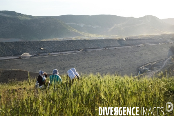 La construction du barrage d Illisu, Turquie