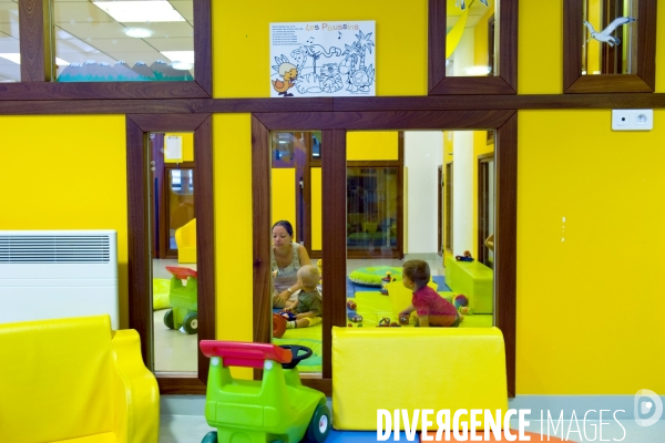 Des enfants a la creche des Louvresses a Gennevilliers