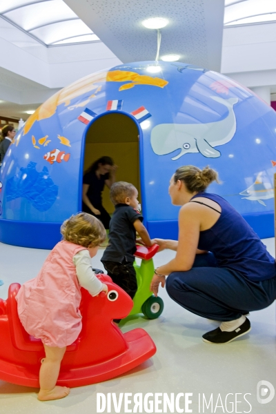 Des enfants a la creche des Louvresses a Gennevilliers