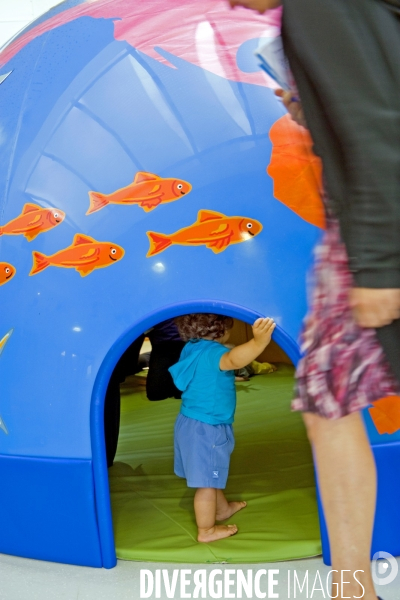 Des enfants a la creche des Louvresses a Gennevilliers