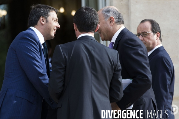 Reunion des chefs de gouvernement europeens a l Elysee.