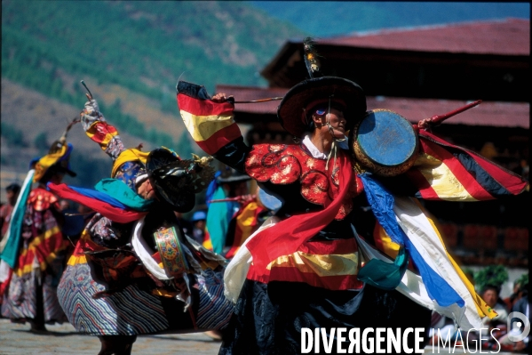 BHOUTAN : Danses monastiques du festival du TSECHU