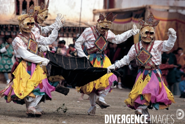 BHOUTAN : Danses monastiques du festival du TSECHU