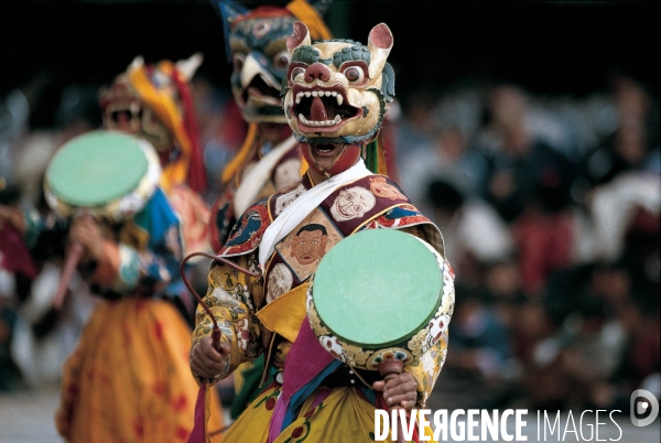 BHOUTAN : Danses monastiques du festival du TSECHU