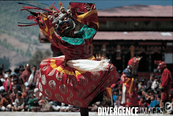 BHOUTAN : Danses monastiques du festival du TSECHU