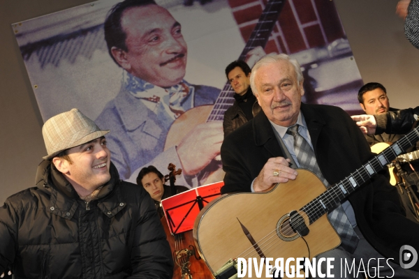 Inauguration de la place Django Reinhardt en hommage au guitariste de jazz manouche