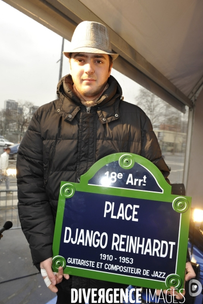 Inauguration de la place Django Reinhardt en hommage au guitariste de jazz manouche