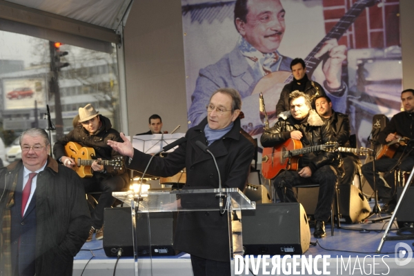 Inauguration de la place Django Reinhardt en hommage au guitariste de jazz manouche