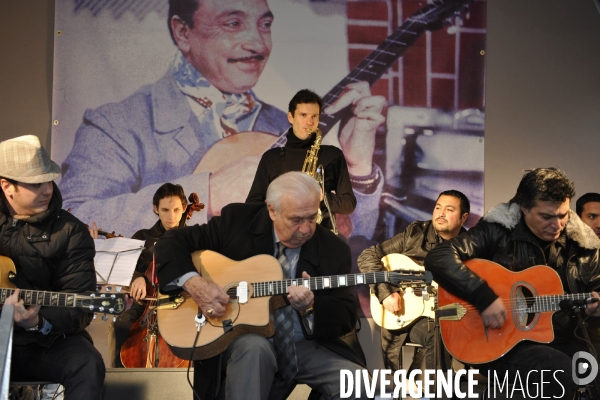 Inauguration de la place Django Reinhardt en hommage au guitariste de jazz manouche
