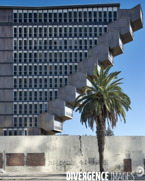 Tunis, Tunisie, 2012.  Grand Hôtel du Lac, promis à la démolition.