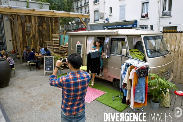 La gare d Ornano sur la petite ceinture transformee en un lieu de vie. Bienvenue a la Recyclerie !