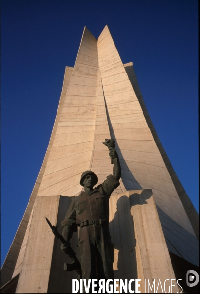 Colline d Alger.  mémorial du Martyr en souvenir de la guerre d Algerie