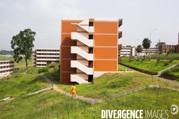 Campus universitaire d Abidjan, 5 ans après.