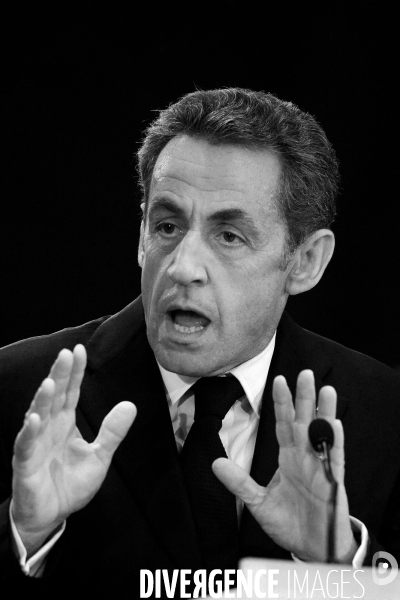 Nicolas Sarkozy premier meeting à Lambersart.  Nicolas Sarkozy first meeting at Lambersart.