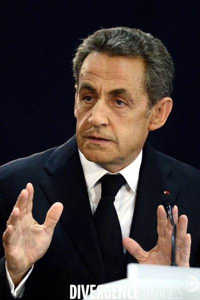 Nicolas Sarkozy premier meeting à Lambersart.  Nicolas Sarkozy first meeting at Lambersart.