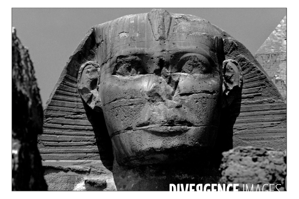 The Great pyramids and Sphinx of Egypt. La Grande Pyramide et le Sphinx d Egypte.