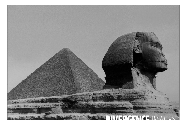 The Great pyramids and Sphinx of Egypt. La Grande Pyramide et le Sphinx d Egypte.