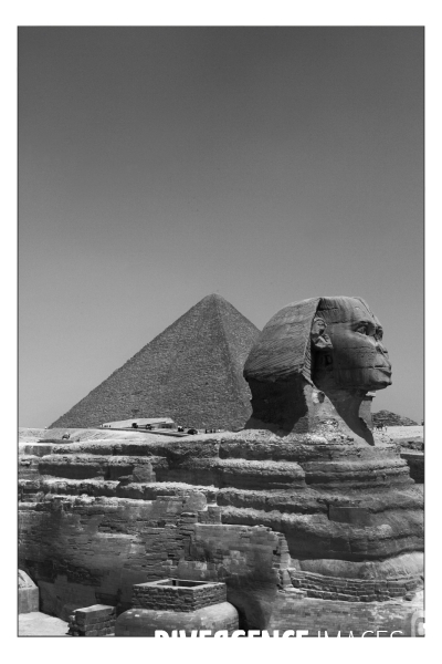 The Great pyramids and Sphinx of Egypt. La Grande Pyramide et le Sphinx d Egypte.