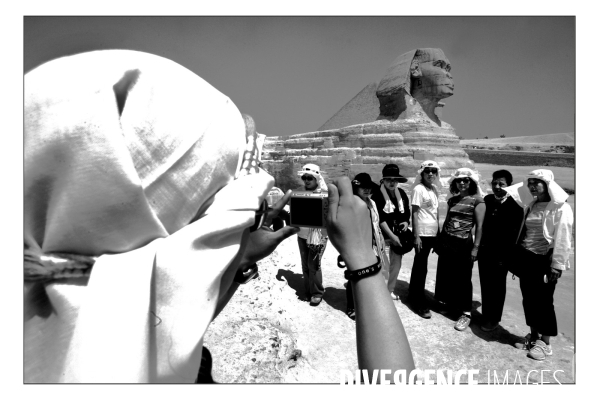 The Great pyramids and Sphinx of Egypt. La Grande Pyramide et le Sphinx d Egypte.