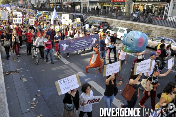 Manifestation pour la cause animale. Walk for the animals rights.