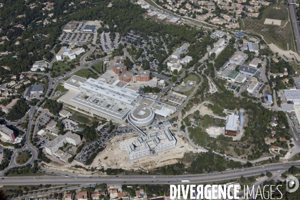 Vue aérienne de Nîmes