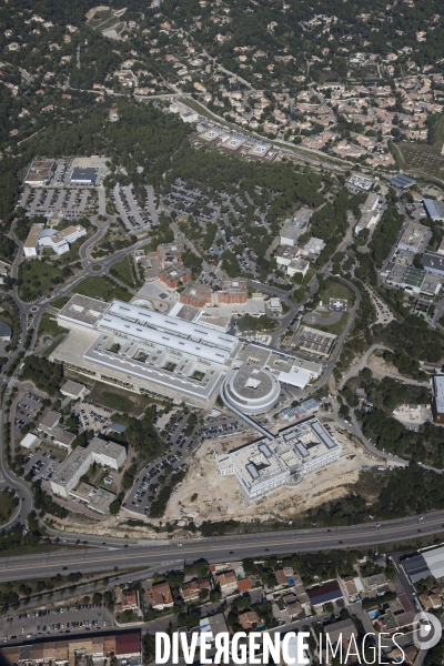 Vue aérienne de Nîmes