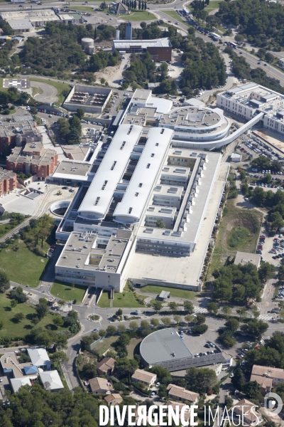 Vue aérienne de Nîmes