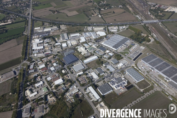 Vue aérienne de Nîmes