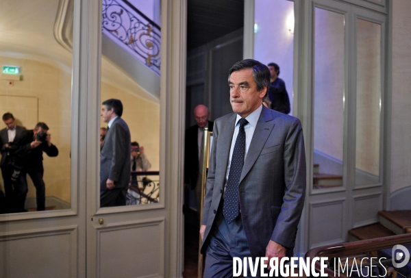 François Fillon présente à la presse ses propositions pour redresser les finances publiques et libérer la croissance