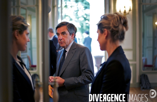 François Fillon présente à la presse ses propositions pour redresser les finances publiques et libérer la croissance