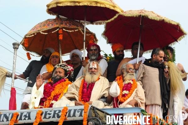 Kumbh Mela Hindu pilgrimage guru and sadhu 2013. Kumbh Mela hindou pèlerinage gourou et sadhu 2013,