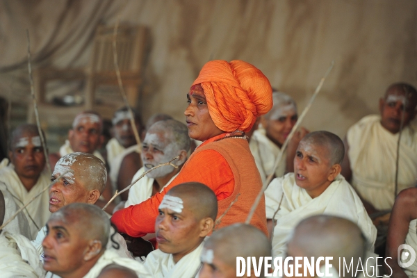 Kumbh Mela Hindu pilgrimage guru and sadhu 2013. Kumbh Mela hindou pèlerinage gourou et sadhu 2013,