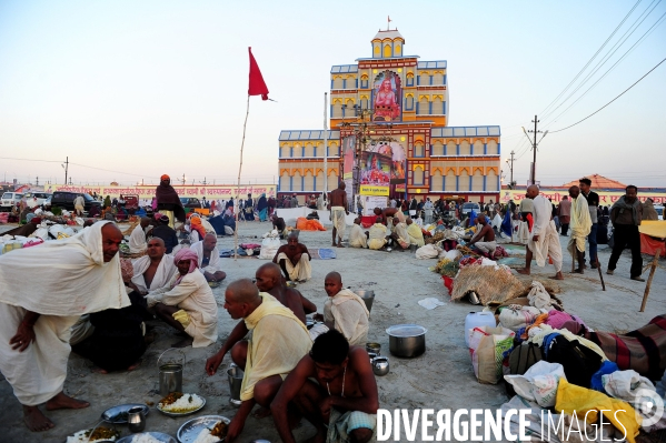 Kumbh Mela Hindu pilgrimage guru and sadhu 2013. Kumbh Mela hindou pèlerinage gourou et sadhu 2013,