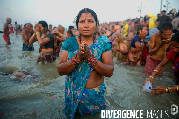 Kumbh Mela Hindu pilgrimage Ritual and worship 2013. Kumbh Mela hindou pèlerinage rituel et de culte 2013.