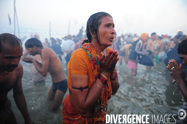 Kumbh Mela Hindu pilgrimage Ritual and worship 2013. Kumbh Mela hindou pèlerinage rituel et de culte 2013.