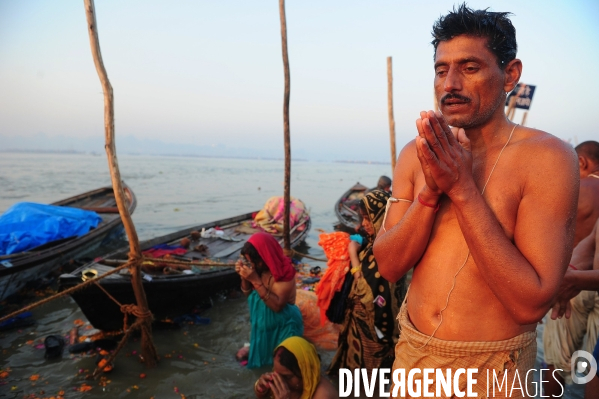 Kumbh Mela Hindu pilgrimage Ritual and worship 2013. Kumbh Mela hindou pèlerinage rituel et de culte 2013.