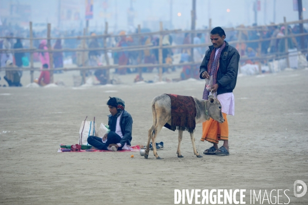 Kumbh Mela Hindu pilgrimage Ritual and worship 2013. Kumbh Mela hindou pèlerinage rituel et de culte 2013.